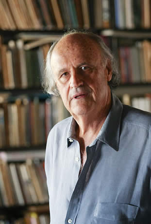 O poeta e diplomata aposentado Francisco Alvim, que lança o livro O Metro Nenhum pela Companhia das Letras
